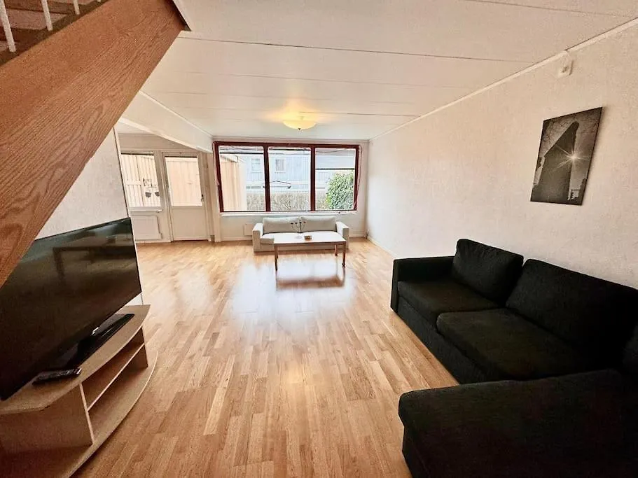 Familjevaenligt Stort Hus Villa Gothenburg Sweden